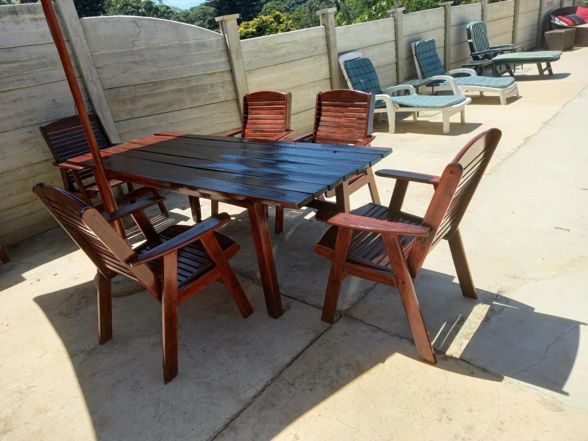 Poolside Guest House Порт Шепстоун Екстериор снимка