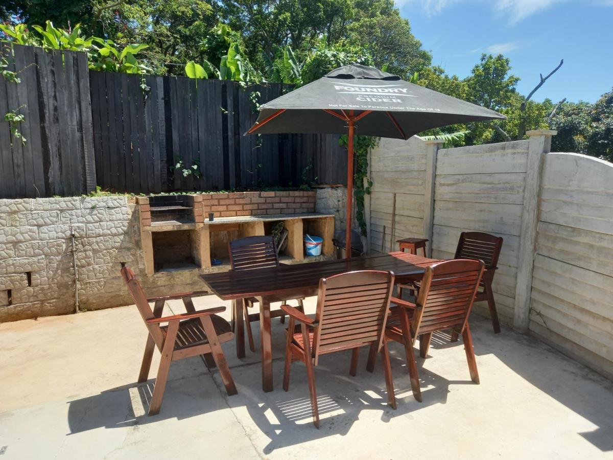 Poolside Guest House Порт Шепстоун Екстериор снимка