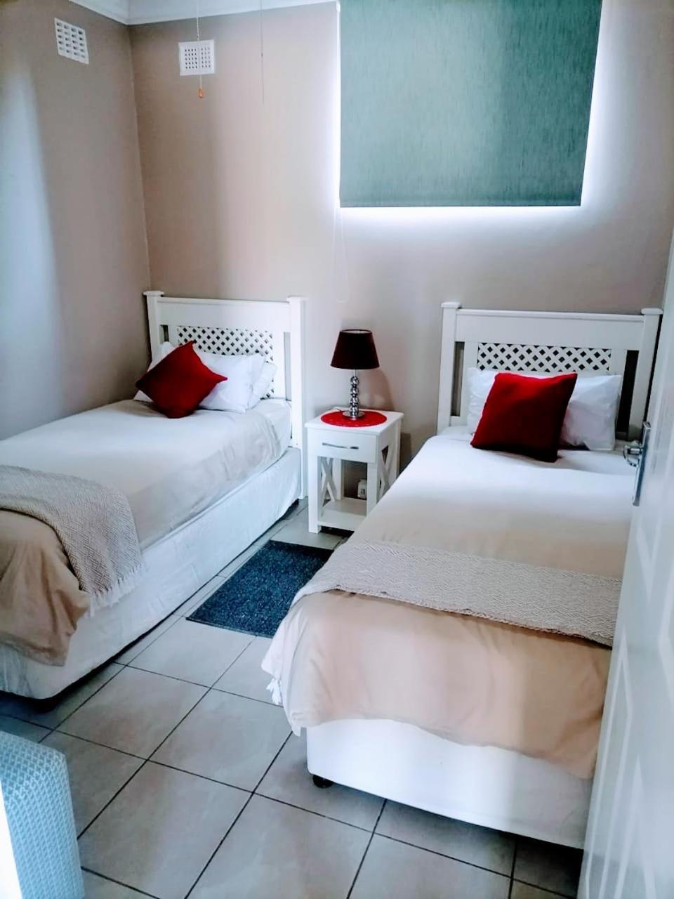 Poolside Guest House Порт Шепстоун Стая снимка